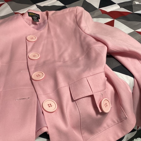 Suit - Picture 5 of 16